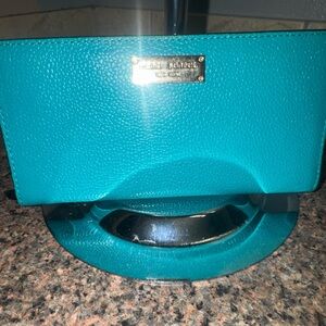 Henri Bendel Turquoise Leather wallet. EUC